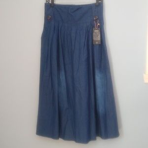 NWT Size M skirt denim look but lightweight